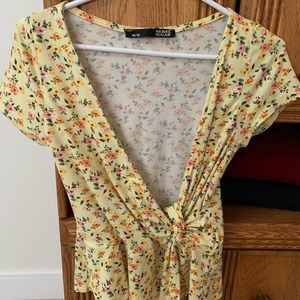 3/25$ Faux wrap yellow top